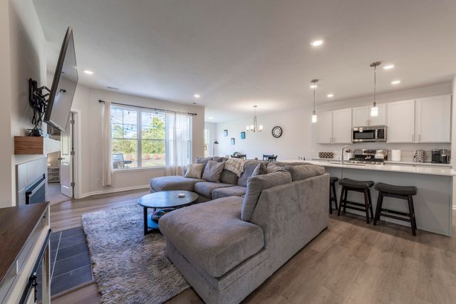 4352 Reflection Place, Valparaiso, IN 46385