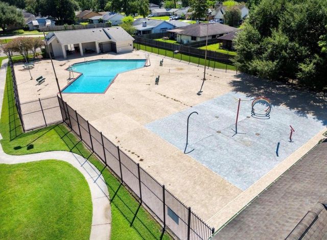 10518 Sun River Falls Drive, Humble, TX 77396