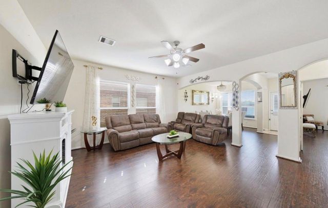 10518 Sun River Falls Drive, Humble, TX 77396