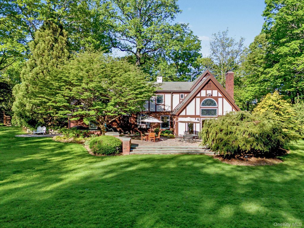 80 Hack Green Road, Pound Ridge, NY 10576