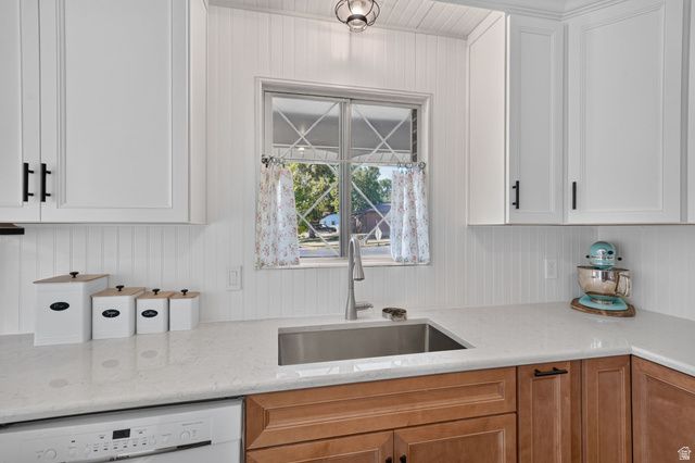 997 HENDERSON DR, Ogden, UT 84404