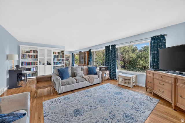 997 HENDERSON DR, Ogden, UT 84404