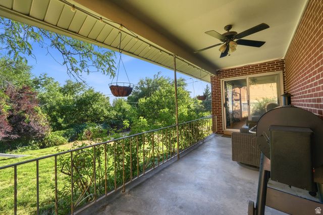 997 HENDERSON DR, Ogden, UT 84404