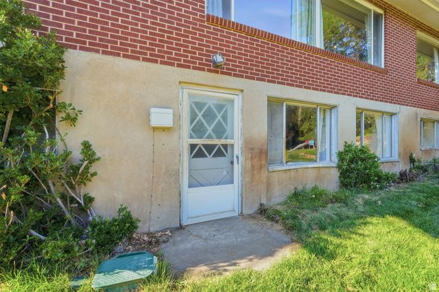 997 HENDERSON DR, Ogden, UT 84404