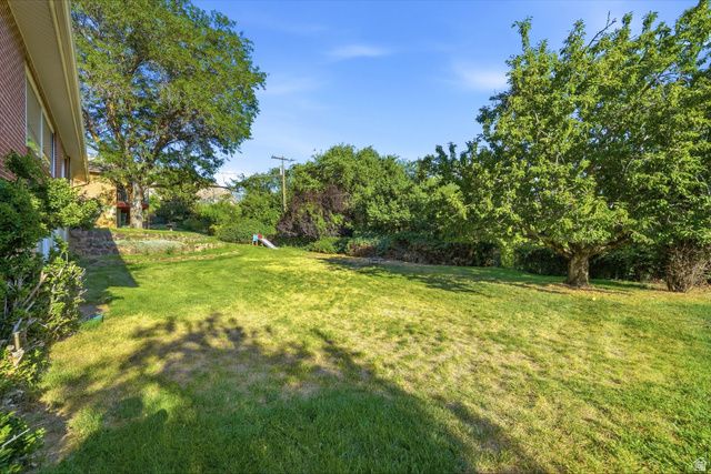 997 HENDERSON DR, Ogden, UT 84404
