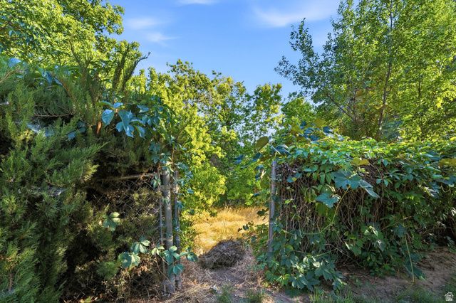 997 HENDERSON DR, Ogden, UT 84404