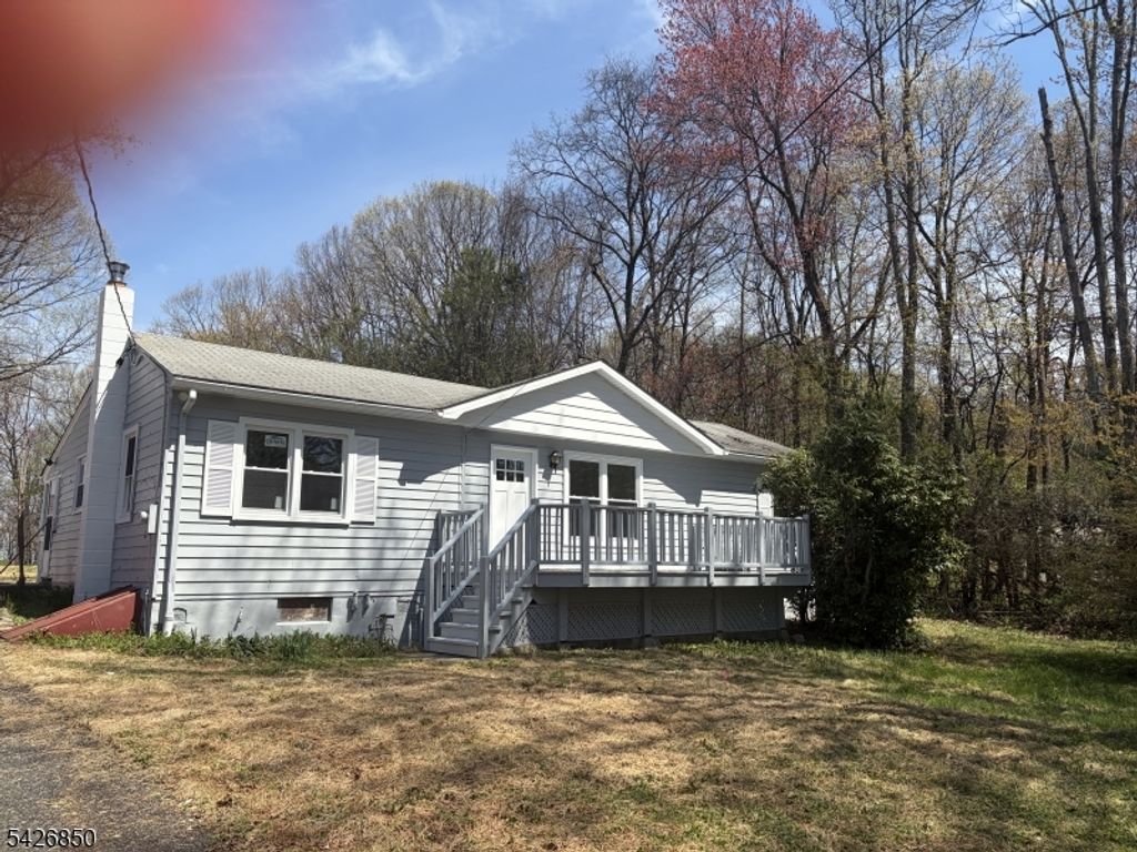 9 Thomas Dr, Independence Twp., NJ 07840