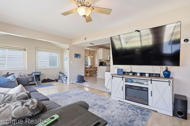 7520 Sunset Boulevard, Worth Township, MI 48450