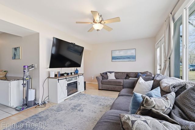 7520 Sunset Boulevard, Worth Township, MI 48450