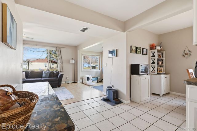 7520 Sunset Boulevard, Worth Township, MI 48450