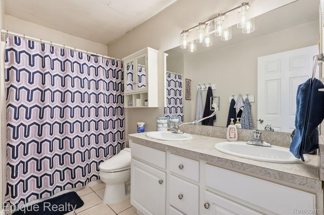 7520 Sunset Boulevard, Worth Township, MI 48450