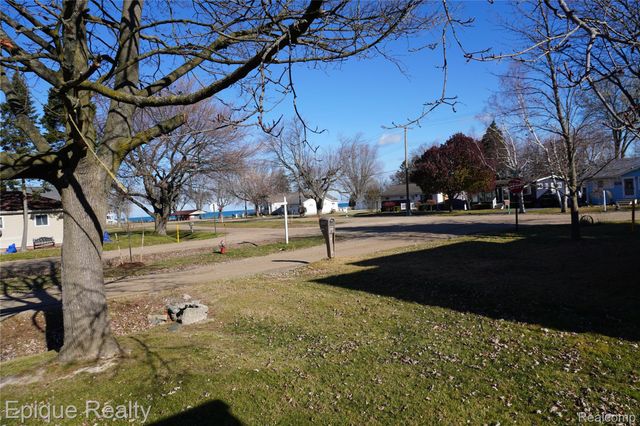 7520 Sunset Boulevard, Worth Township, MI 48450