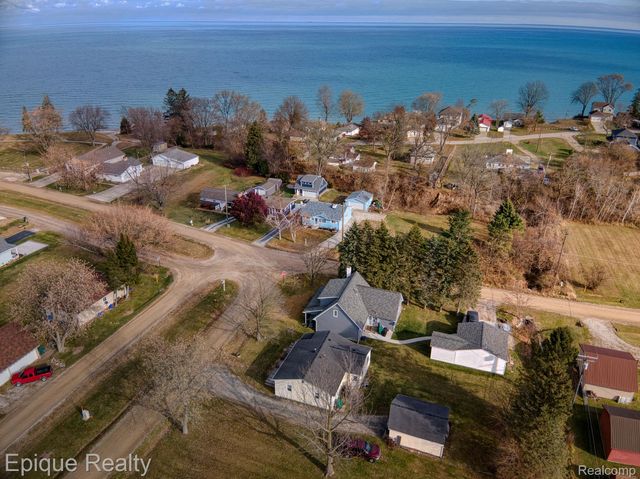 7520 Sunset Boulevard, Worth Township, MI 48450