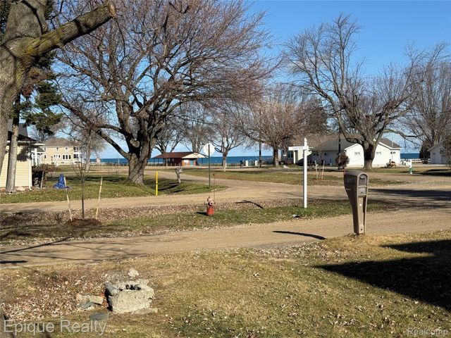 7520 Sunset Boulevard, Worth Township, MI 48450