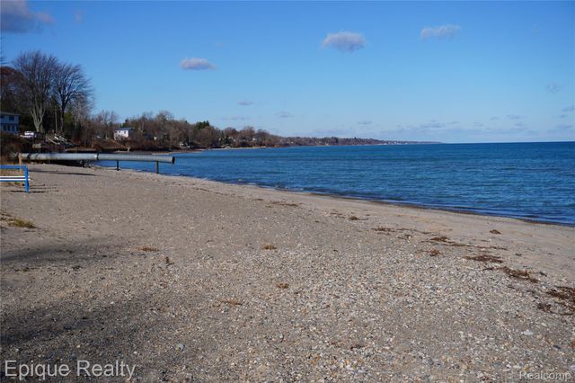 7520 Sunset Boulevard, Worth Township, MI 48450