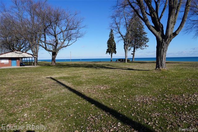 7520 Sunset Boulevard, Worth Township, MI 48450