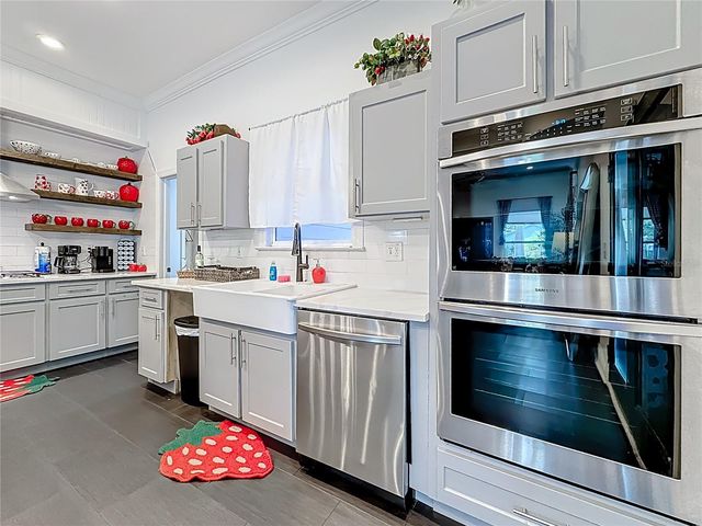 902 W BAKER STREET, Plant City, FL 33563