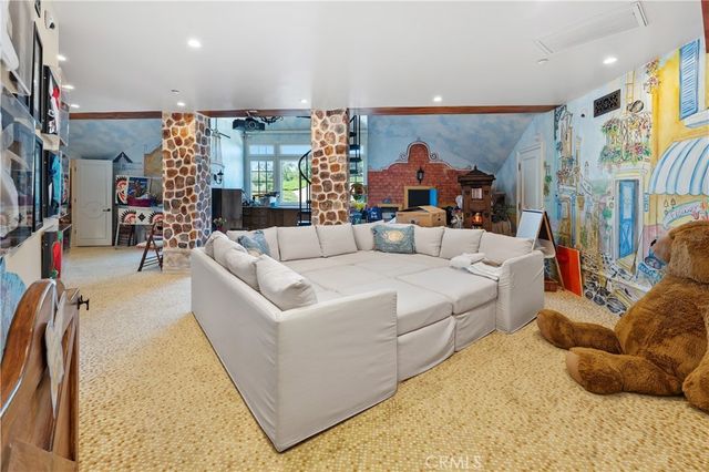 10 Old Ranch Road, Laguna Niguel, CA 92677
