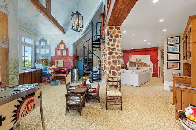 10 Old Ranch Road, Laguna Niguel, CA 92677