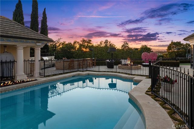 10 Old Ranch Road, Laguna Niguel, CA 92677