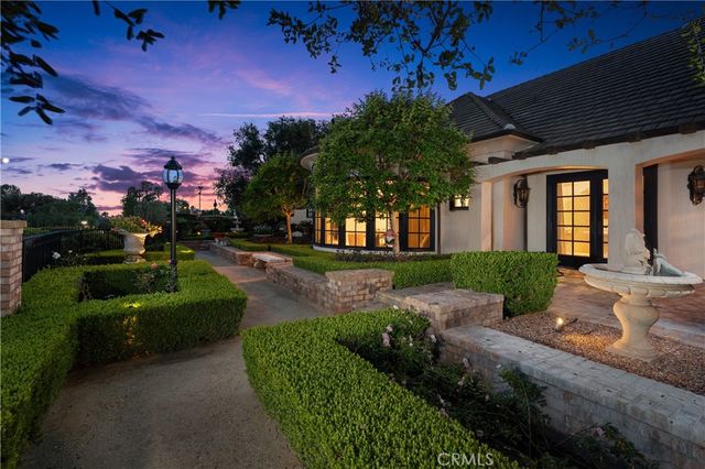 10 Old Ranch Road, Laguna Niguel, CA 92677