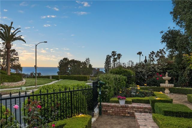 10 Old Ranch Road, Laguna Niguel, CA 92677