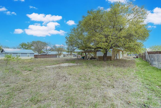 1714 W Constantinople, Castroville, TX 78009