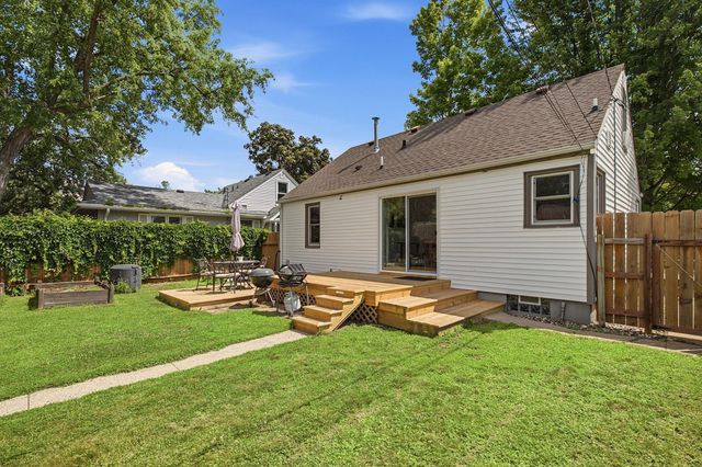 6116 Upton Avenue S, Minneapolis, MN 55410