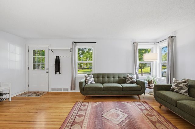 6116 Upton Avenue S, Minneapolis, MN 55410
