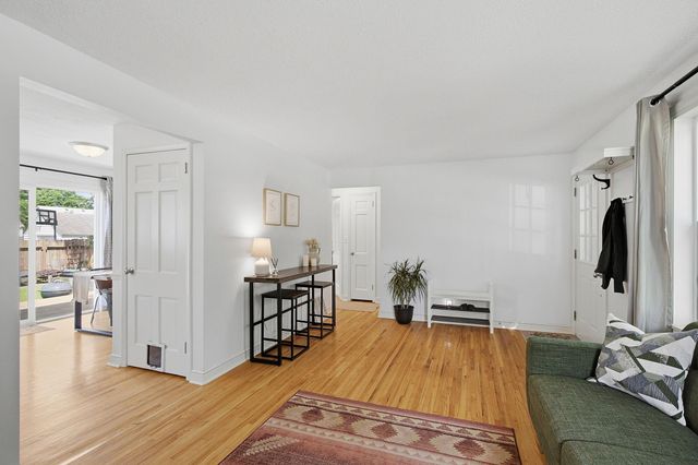 6116 Upton Avenue S, Minneapolis, MN 55410