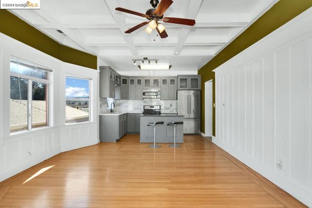 543 37Th St, Oakland, CA 94609