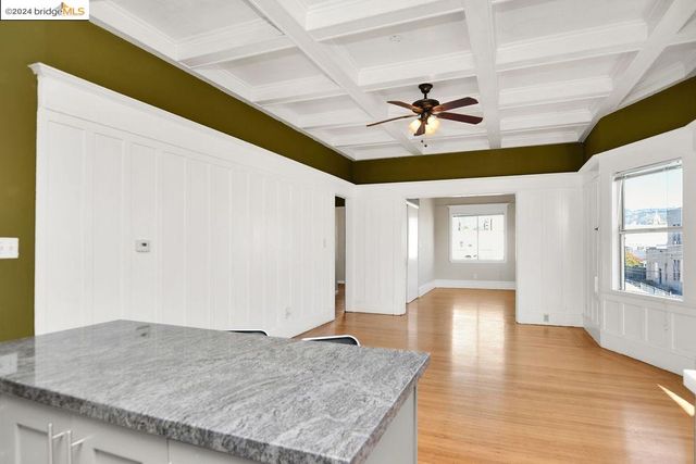 543 37Th St, Oakland, CA 94609
