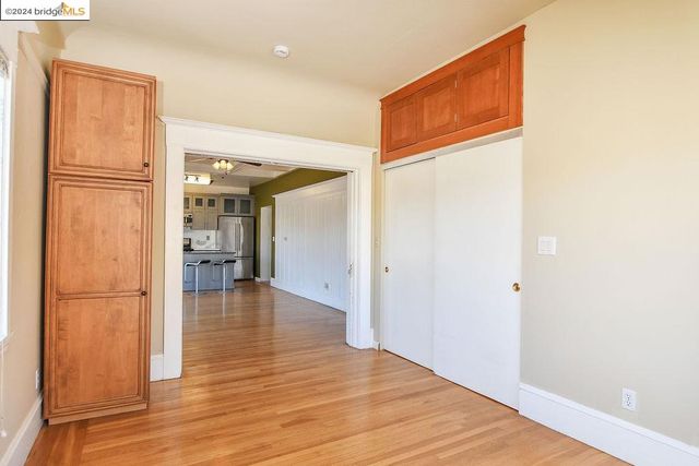 543 37Th St, Oakland, CA 94609