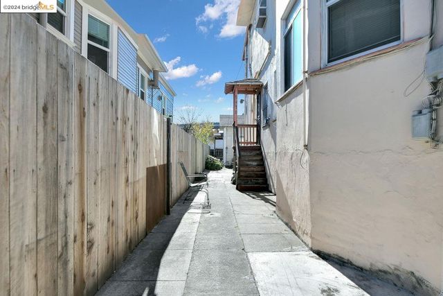 543 37Th St, Oakland, CA 94609