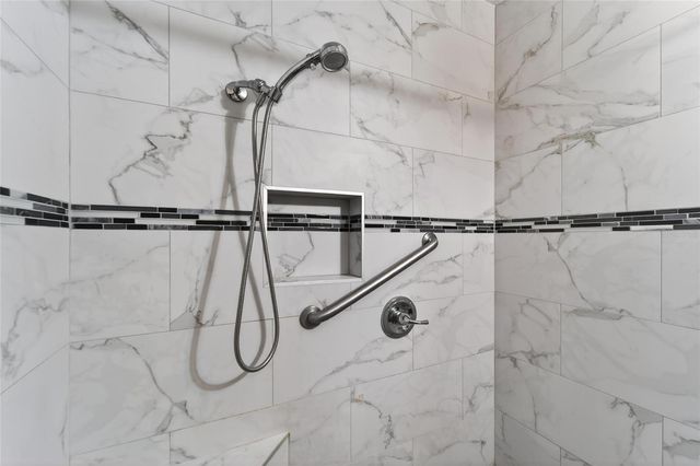 39407 ROCKFORD AVENUE, Zephyrhills, FL 33542