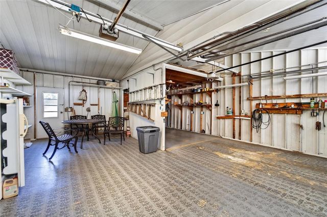 39407 ROCKFORD AVENUE, Zephyrhills, FL 33542