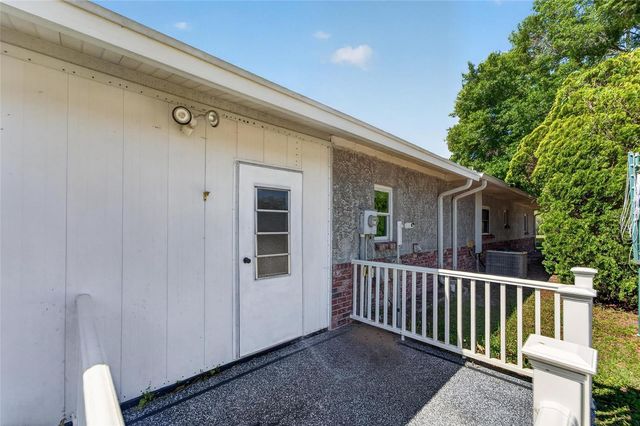 39407 ROCKFORD AVENUE, Zephyrhills, FL 33542