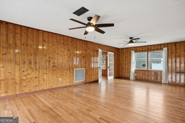 601 South East Street, Kingsland, GA 31548