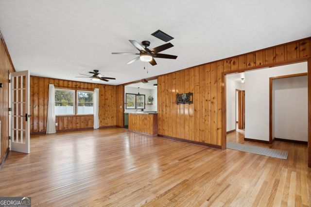 601 South East Street, Kingsland, GA 31548