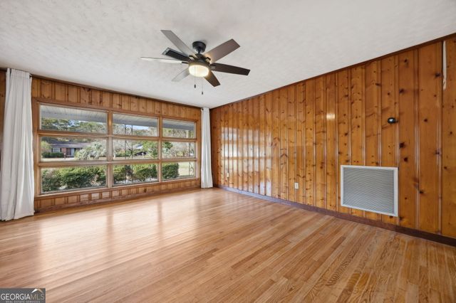 601 South East Street, Kingsland, GA 31548