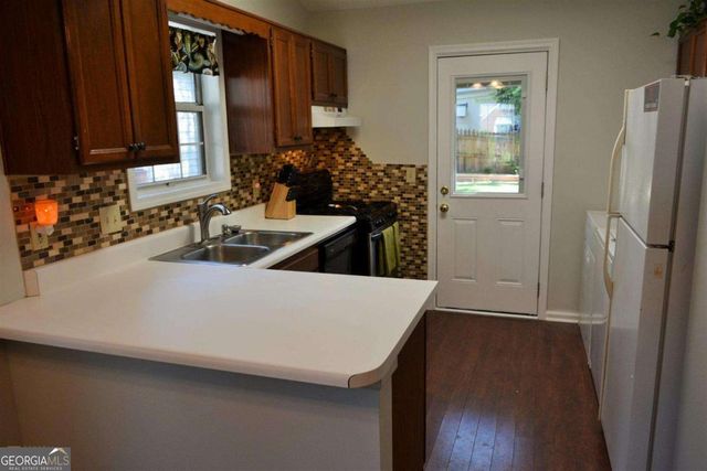 2741 NW Saint Charles Lane NW, Kennesaw, GA 30144