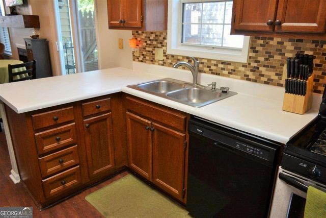 2741 NW Saint Charles Lane NW, Kennesaw, GA 30144