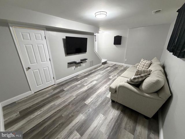 1056 SAYBROOK HARBOUR, Pasadena, MD 21122