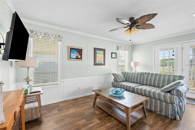 10042 COLLINGWOOD AVENUE, Dade City, FL 33525