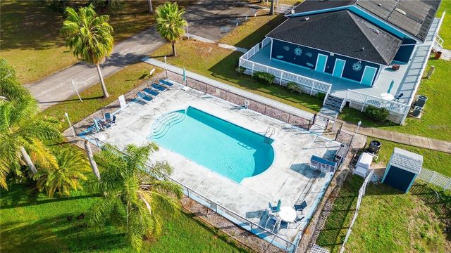 10042 COLLINGWOOD AVENUE, Dade City, FL 33525
