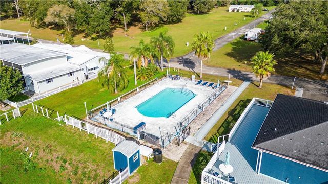 10042 COLLINGWOOD AVENUE, Dade City, FL 33525