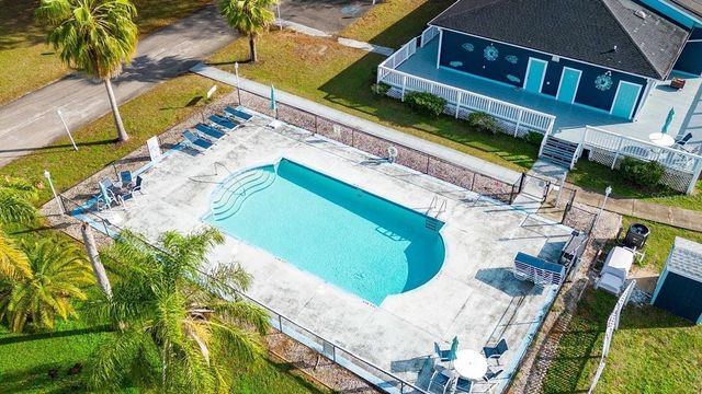 10042 COLLINGWOOD AVENUE, Dade City, FL 33525