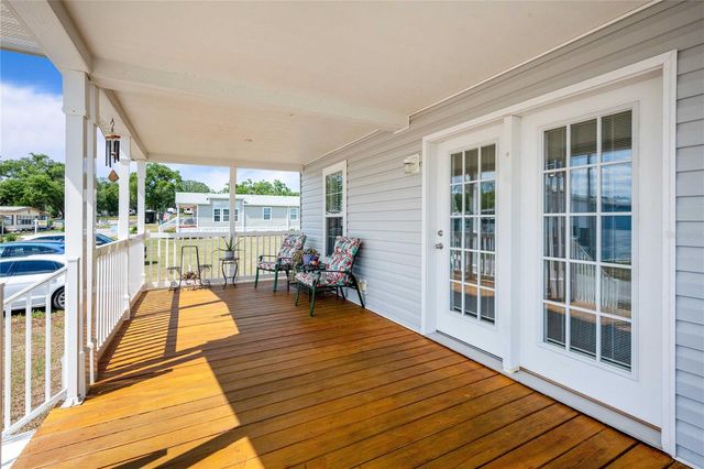 10042 COLLINGWOOD AVENUE, Dade City, FL 33525