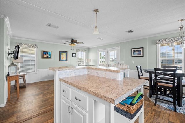 10042 COLLINGWOOD AVENUE, Dade City, FL 33525