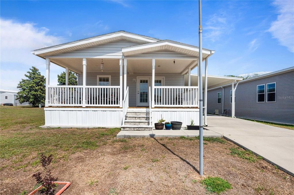 10042 COLLINGWOOD AVENUE, Dade City, FL 33525